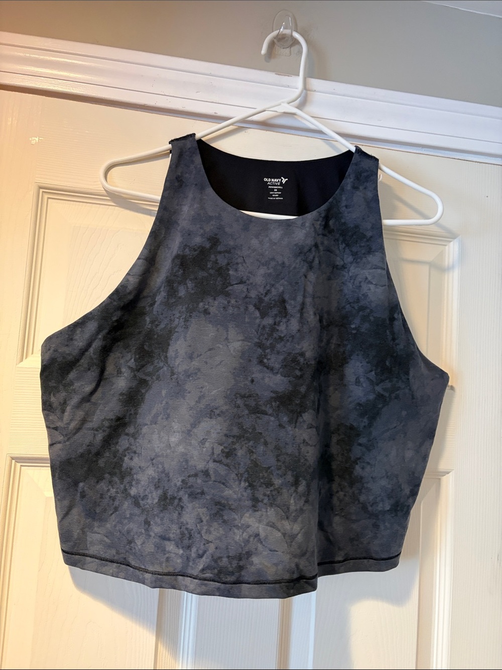 Old Navy Women’s Black and Gray Tie-Dye Cropped Tank